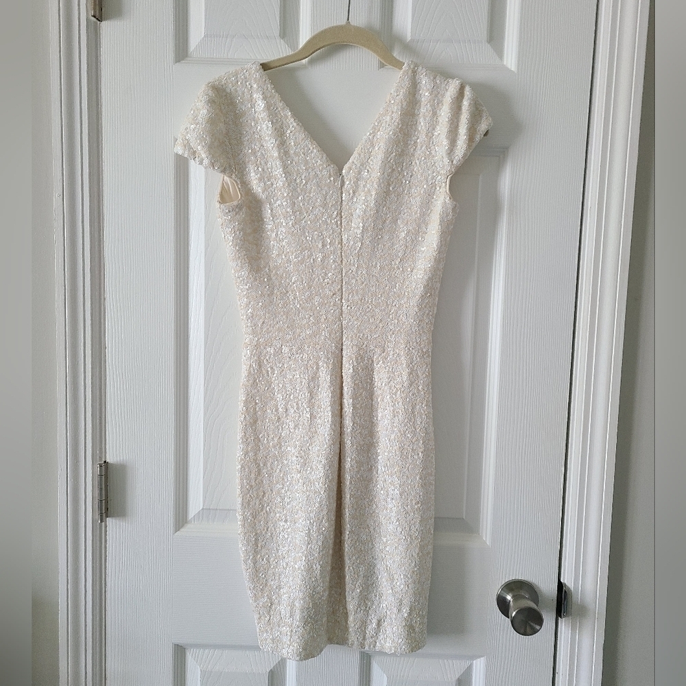 Dress The Population Zoe Mini Dress - Picture 4 of 7